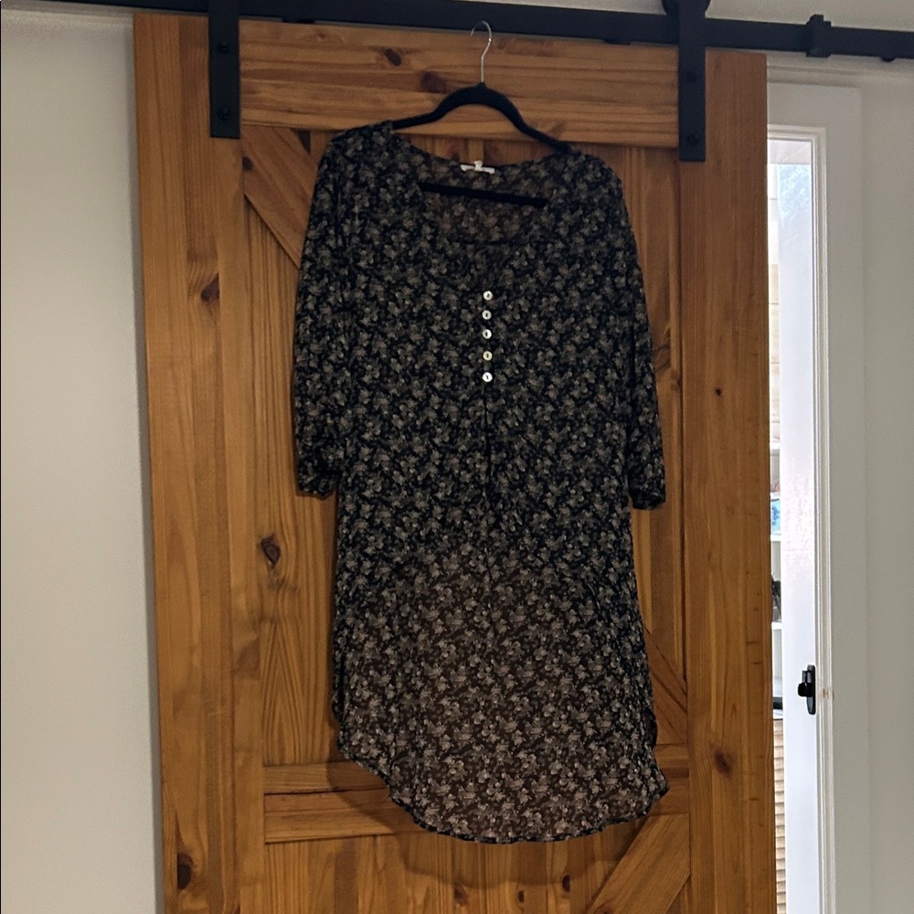 Hi-Lo flowy top